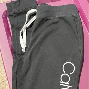 Black Calvin Klein joggers - Size S